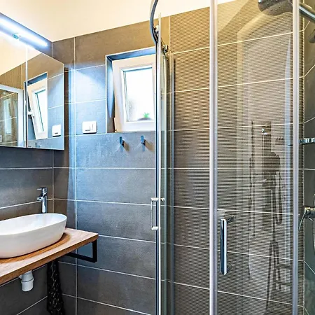 Nyaraló Pet Friendly In With Kitchen