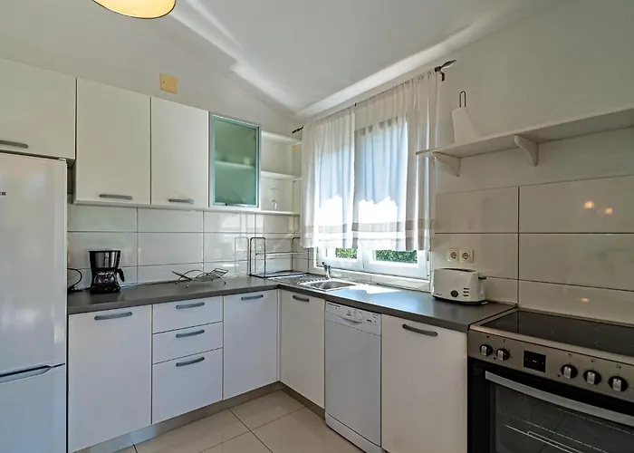 בית נופש Kosirina